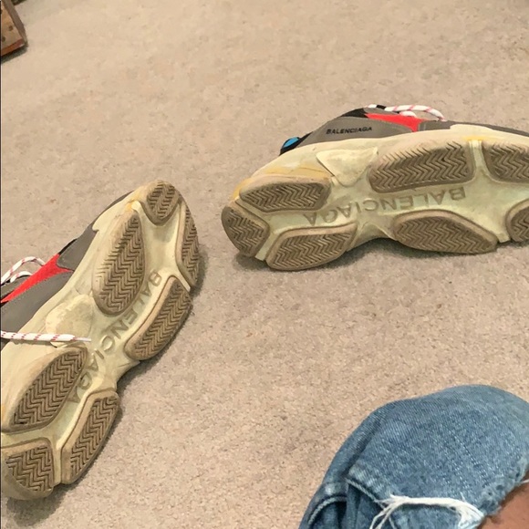 Balenciaga’s - Picture 4 of 8